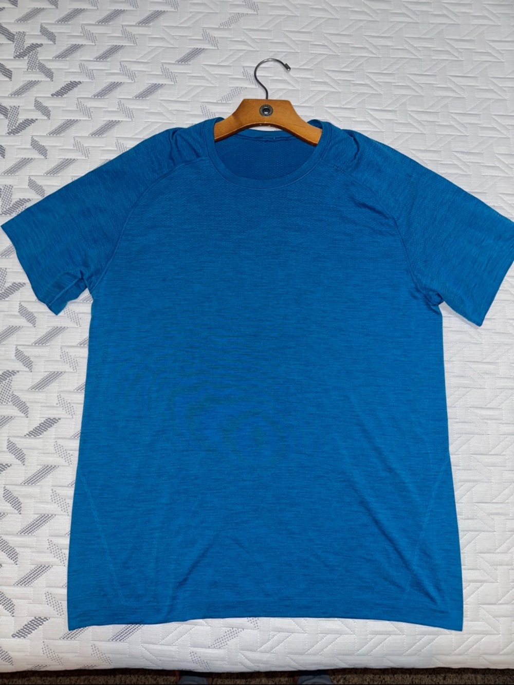 Men's Blue Lululemon Short-Sleeve Shirt